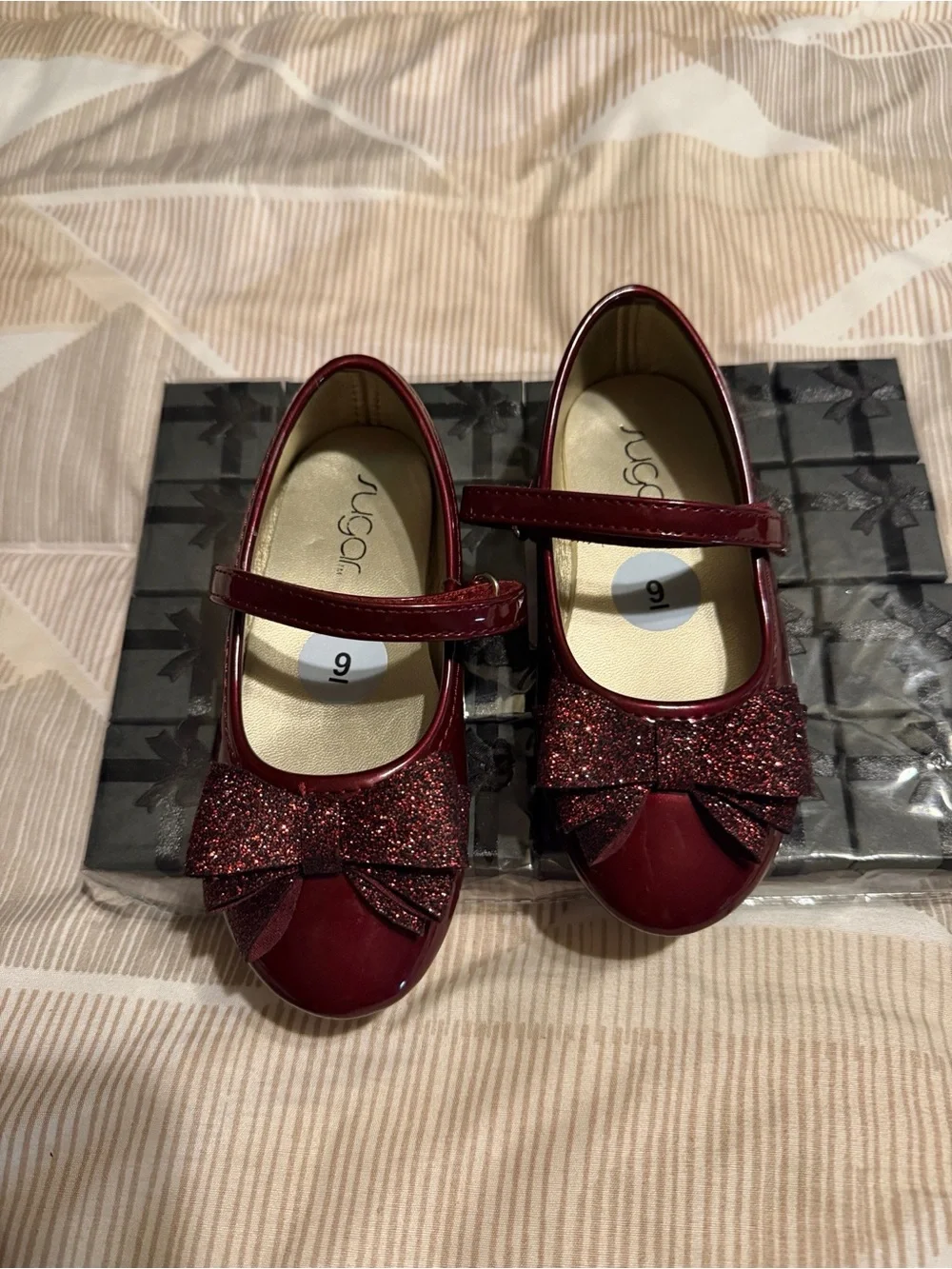 Girls Sparkle Bow Mary Jane Shoes - Burgundy SZ 9